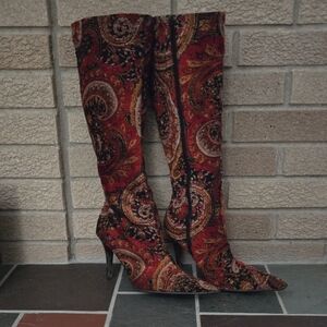 Elegant Paisley Heeled Boots in Red and Black